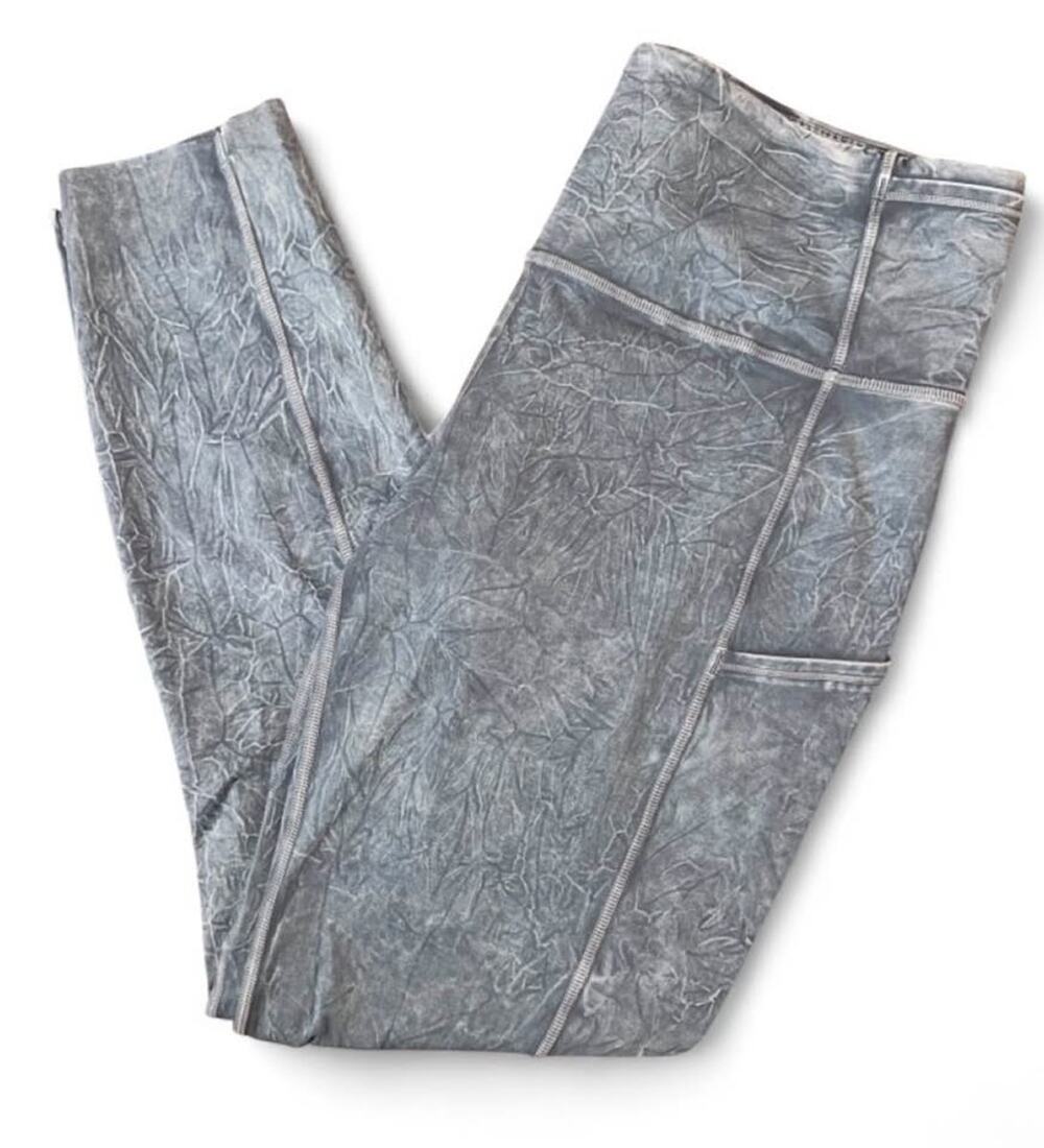 Lululemon Fast and Free High-Rise Tight 25" in Ice Wash Asphalt Grey - Size 10